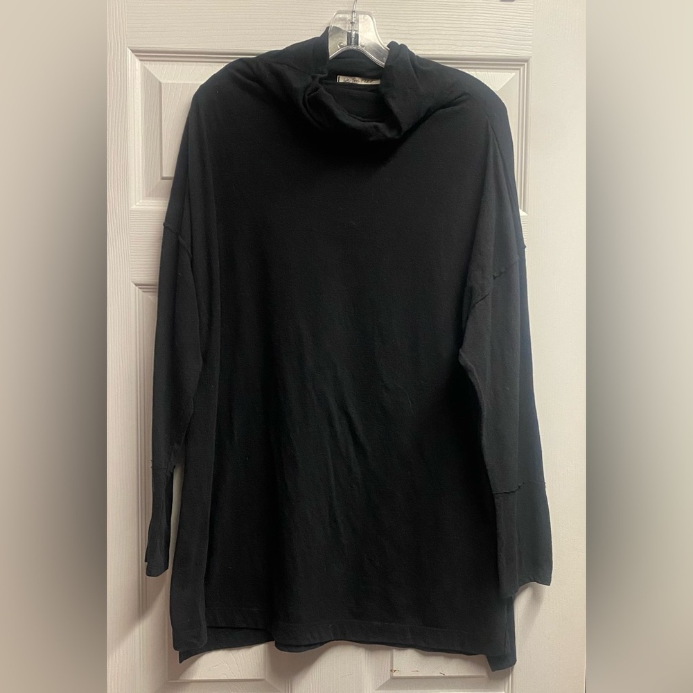 We The Free Free People Black Basic Oversized Tunic Sweater Size Small